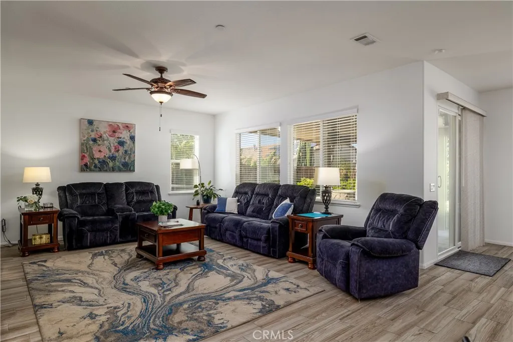 27937 Pleasant Bay Circle, Menifee, California 92585 home-pic-6