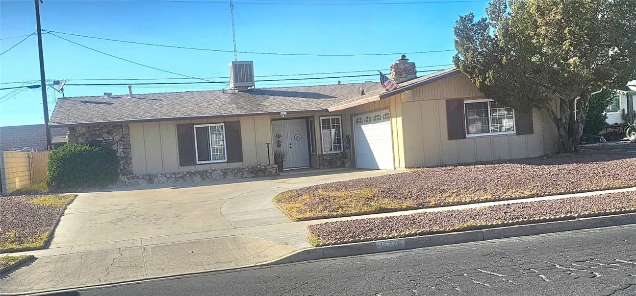 15728 La Paz, Victorville, California 92395 home-pic-1