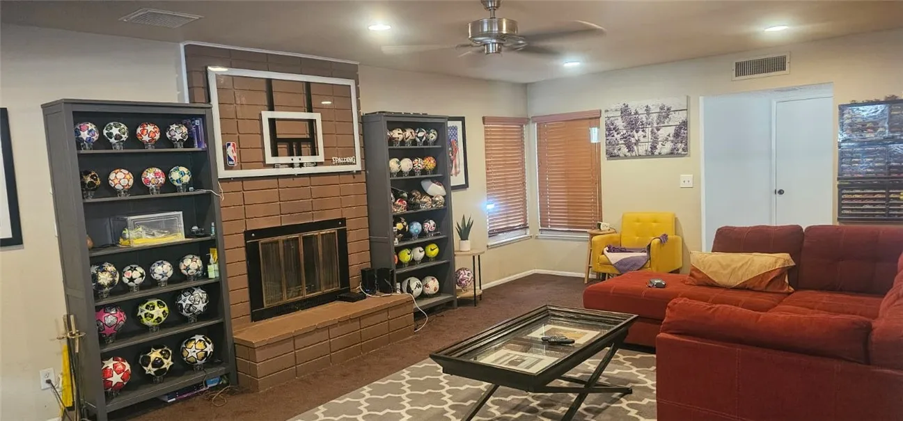 15728 La Paz, Victorville, California 92395 home-pic-10