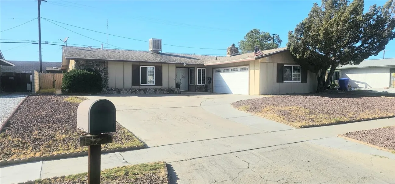 15728 La Paz, Victorville, California 92395 home-pic-0