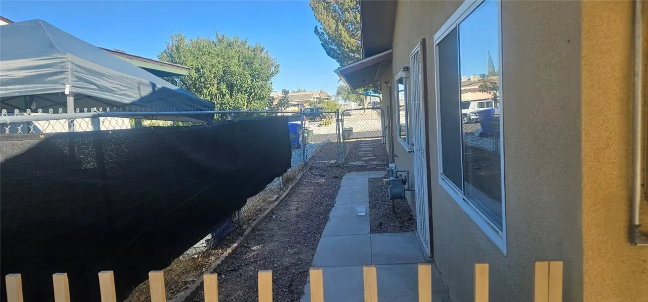 15728 La Paz, Victorville, California 92395 home-pic-33