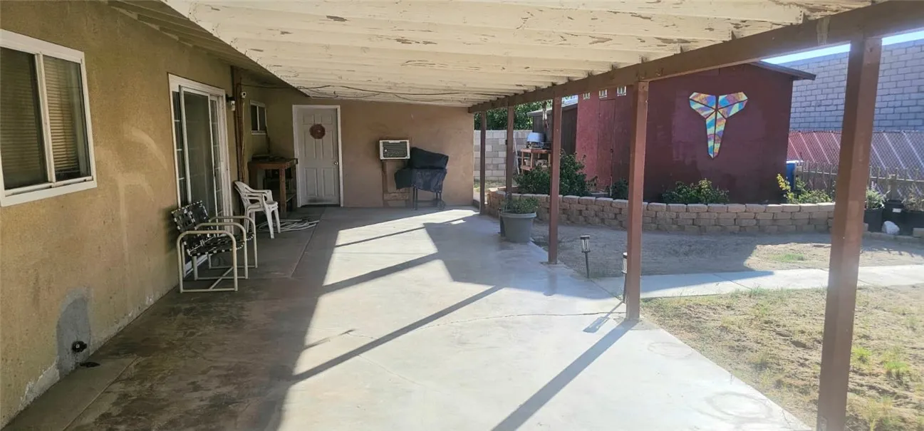 15728 La Paz, Victorville, California 92395 home-pic-24