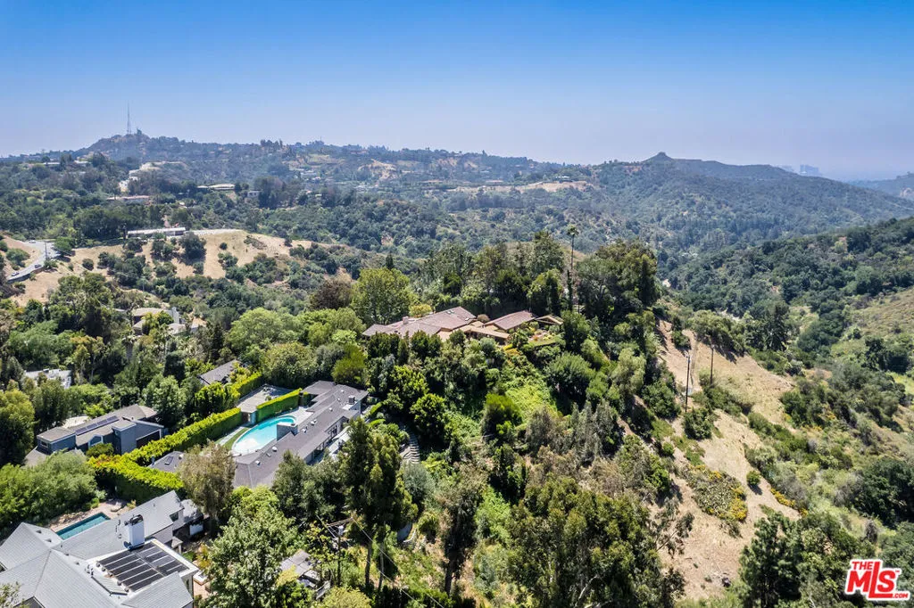 3035 Lake Glen Drive, Beverly Hills, California 90210 home-pic-25