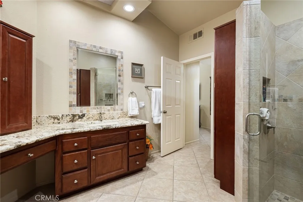 175 Bouquet Canyon Drive, Palm Desert, California 92211 home-pic-18