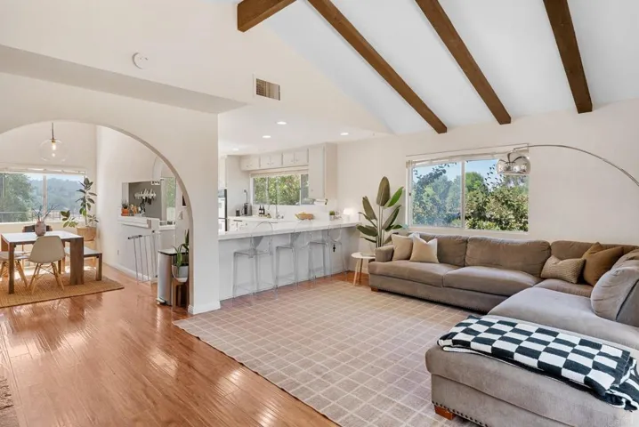 10512 Moon View Way, Escondido, California 92026