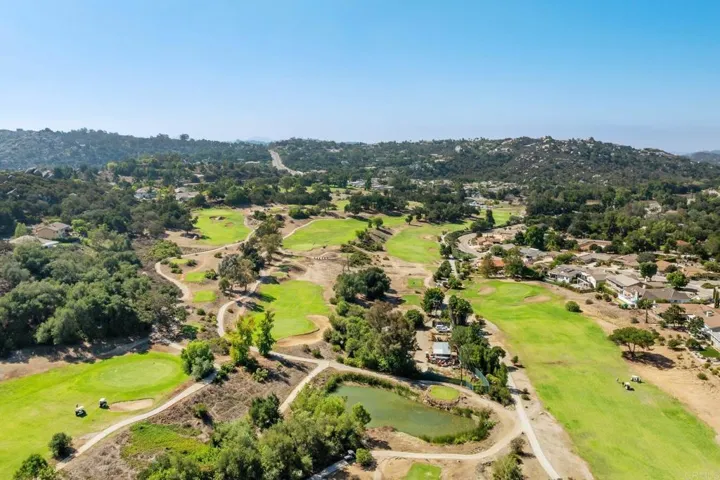 10512 Moon View Way, Escondido, California 92026