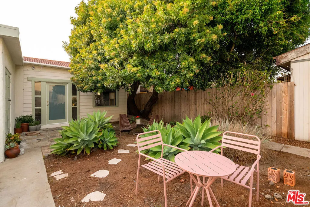 818 Palms Boulevard, Venice, California 90291 home-pic-46