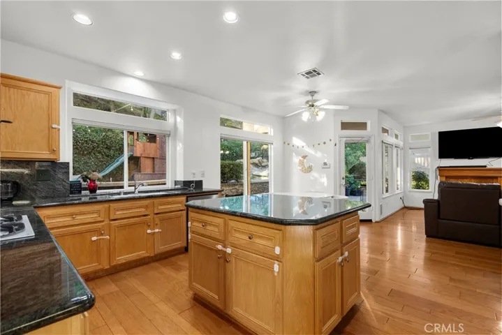 28811 Park Woodland, Saugus, California 91390