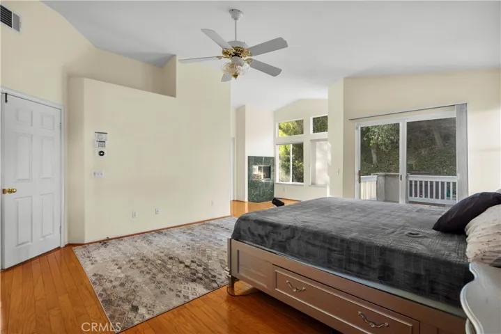 28811 Park Woodland, Saugus, California 91390