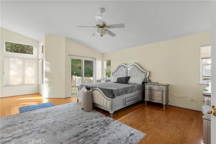 28811 Park Woodland, Saugus, California 91390