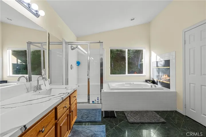 28811 Park Woodland, Saugus, California 91390