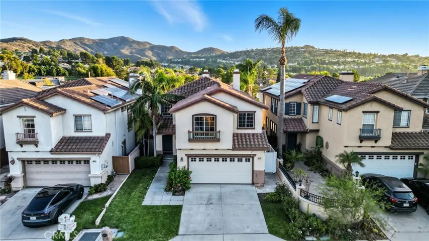 8674 E Sunnywalk, Anaheim Hills, California 92808