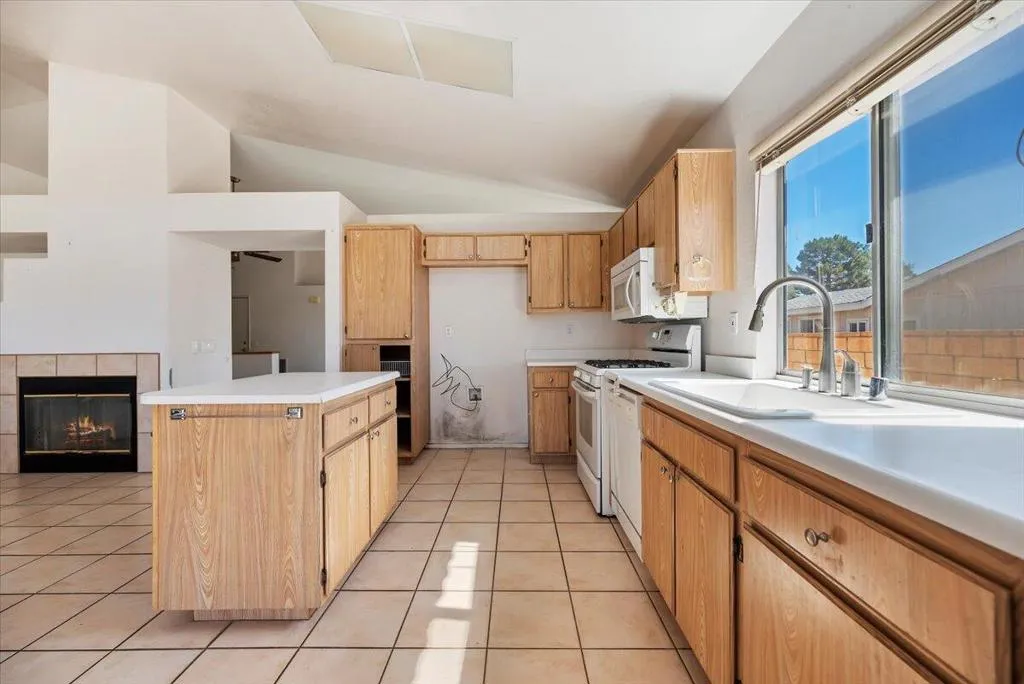 10751 Deerfield Drive, Cherry Valley, California 92223 home-pic-32
