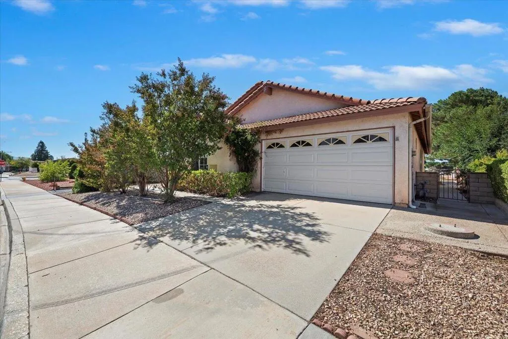 10751 Deerfield Drive, Cherry Valley, California 92223 home-pic-4