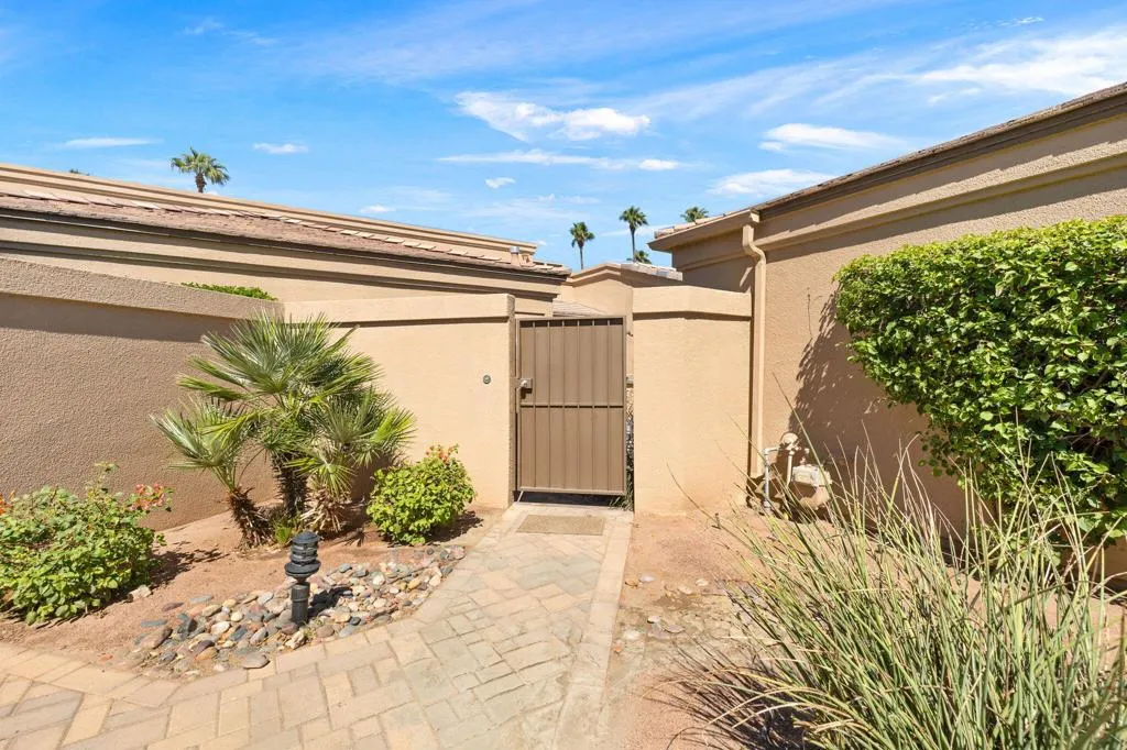 76198 Impatiens Circle, Palm Desert, California 92211 home-pic-2