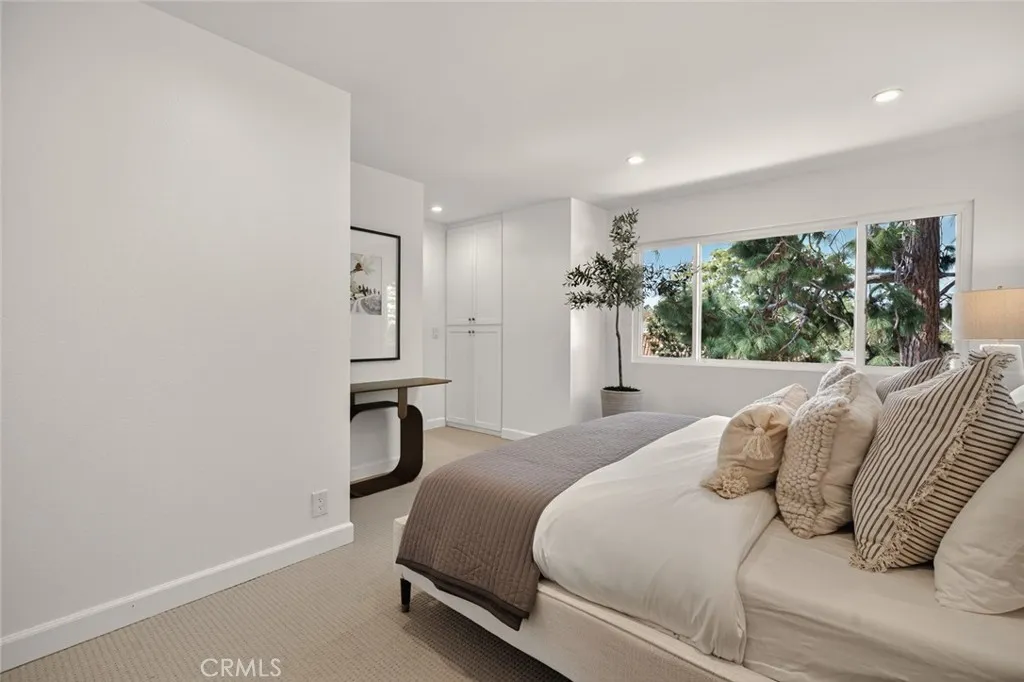 2428 Vista Hogar, Newport Beach, California 92660 home-pic-17