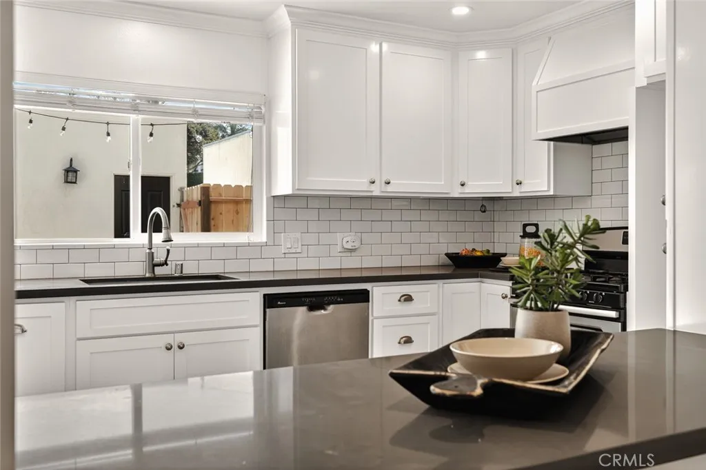 2428 Vista Hogar, Newport Beach, California 92660 home-pic-10