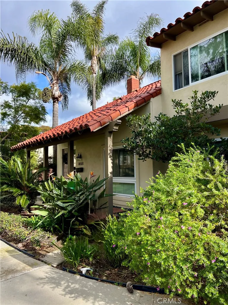 2428 Vista Hogar, Newport Beach, California 92660 home-pic-1