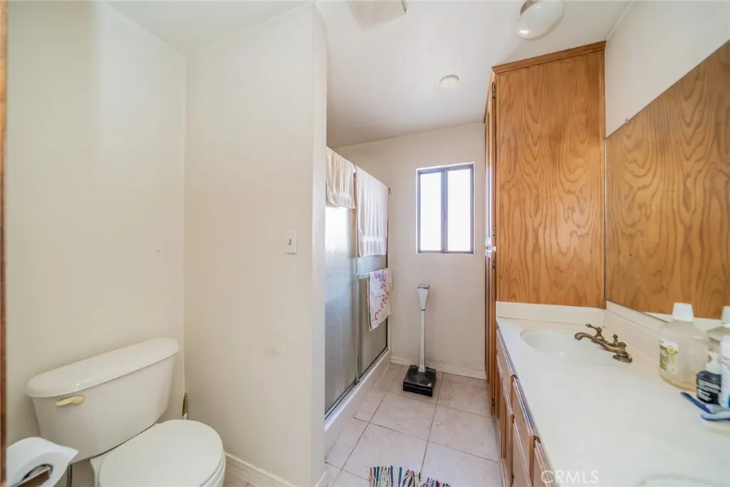 18080 Manitou Road, Apple Valley, California 92307 home-pic-21