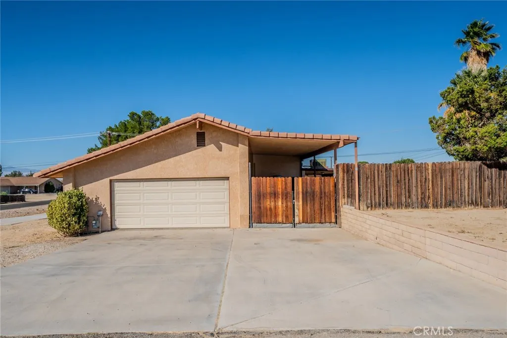 18080 Manitou Road, Apple Valley, California 92307 home-pic-6