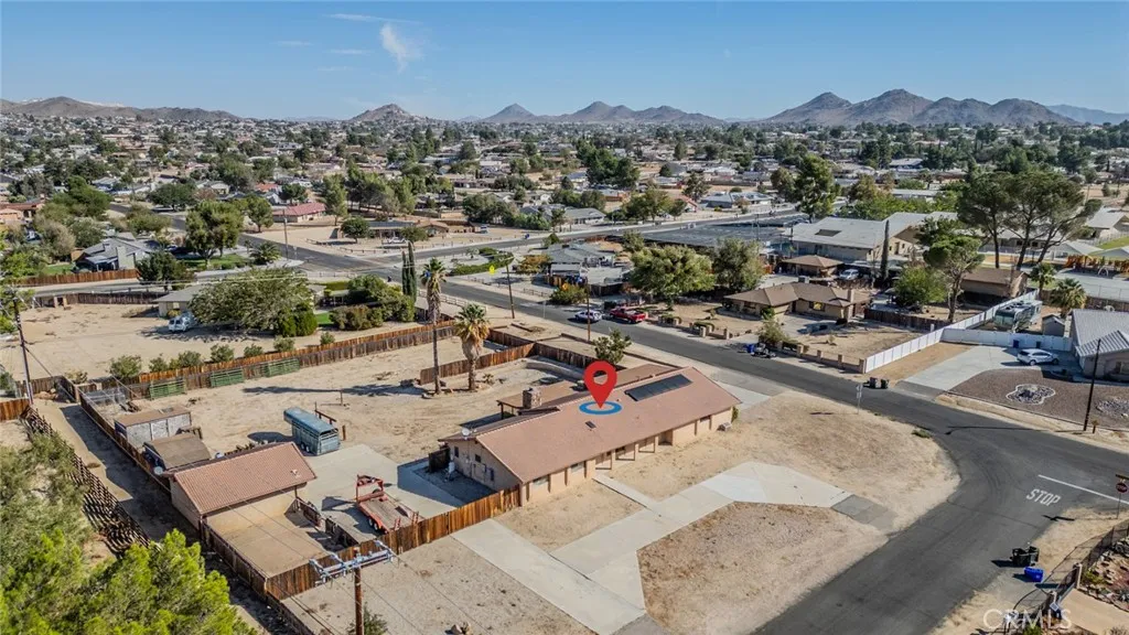 18080 Manitou Road, Apple Valley, California 92307 home-pic-39