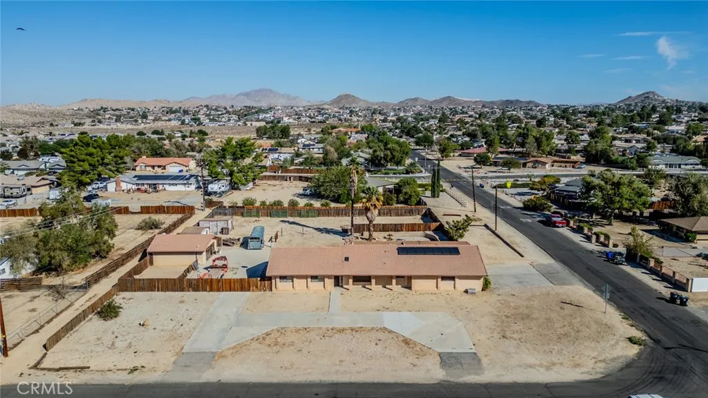 18080 Manitou Road, Apple Valley, California 92307 home-pic-38