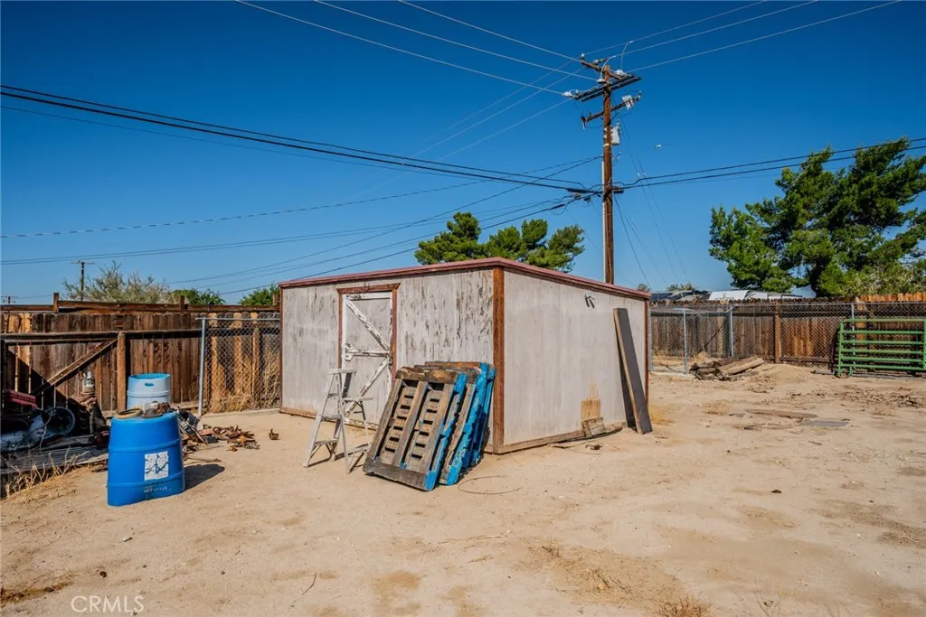 18080 Manitou Road, Apple Valley, California 92307 home-pic-34