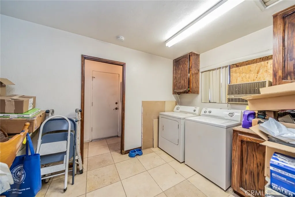 18080 Manitou Road, Apple Valley, California 92307 home-pic-16