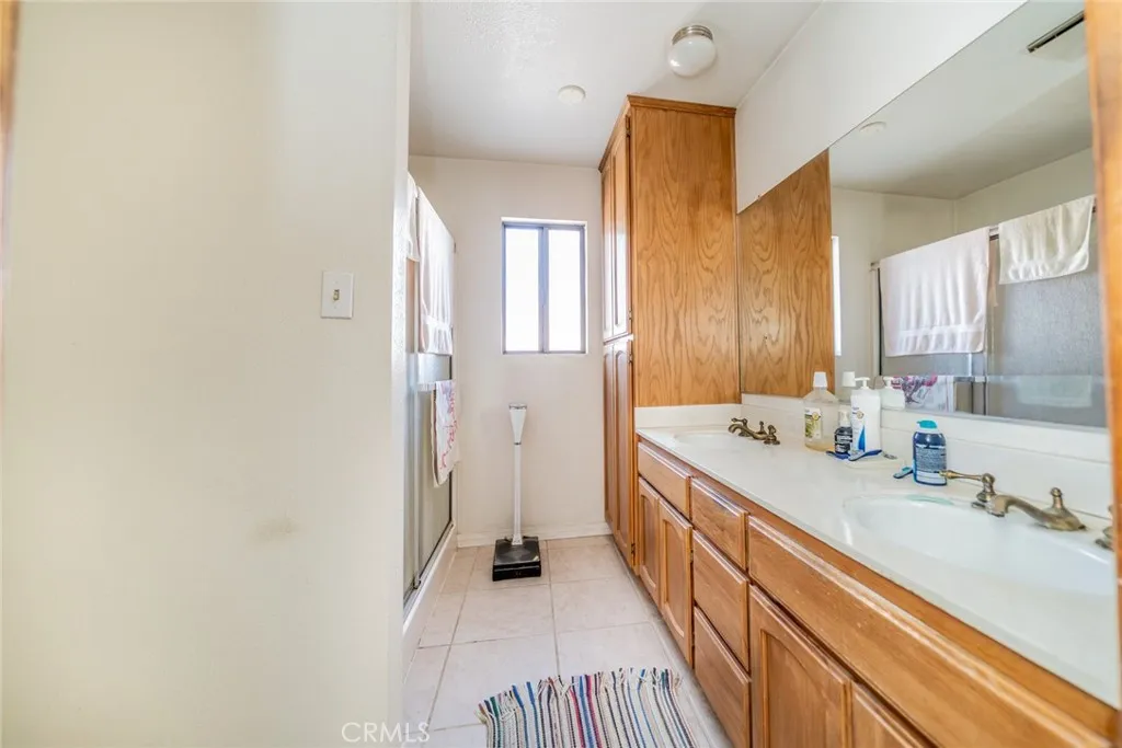 18080 Manitou Road, Apple Valley, California 92307 home-pic-20