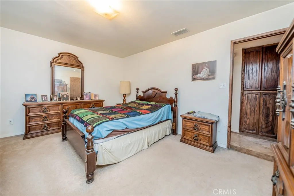 18080 Manitou Road, Apple Valley, California 92307 home-pic-19