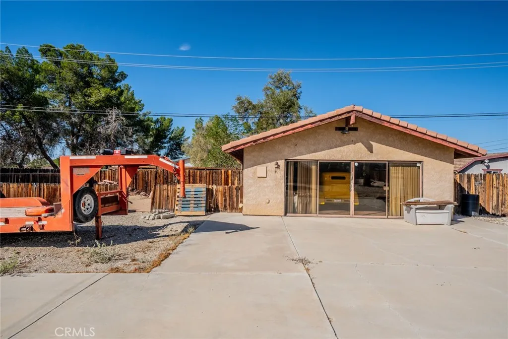 18080 Manitou Road, Apple Valley, California 92307 home-pic-32