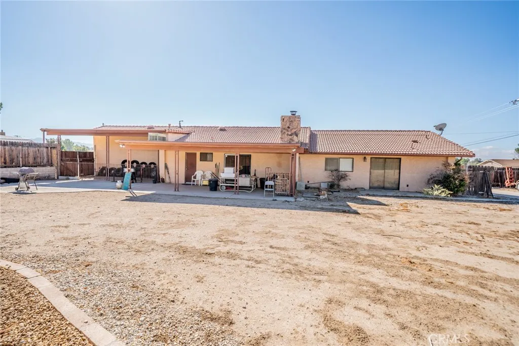 18080 Manitou Road, Apple Valley, California 92307 home-pic-35