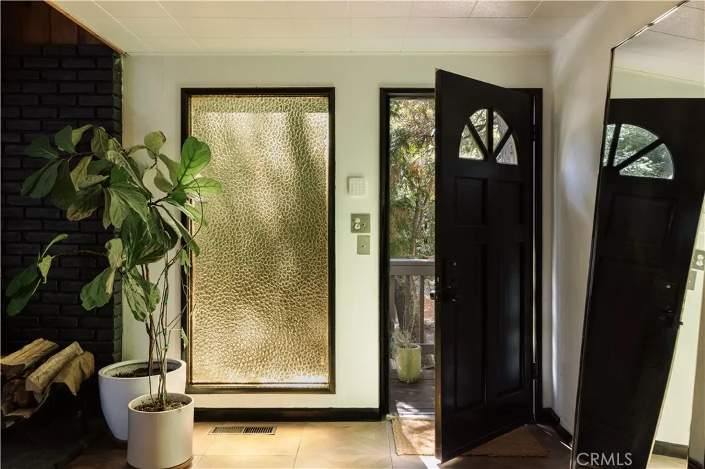 24571 Geneva, Crestline, California 92325 home-pic-1