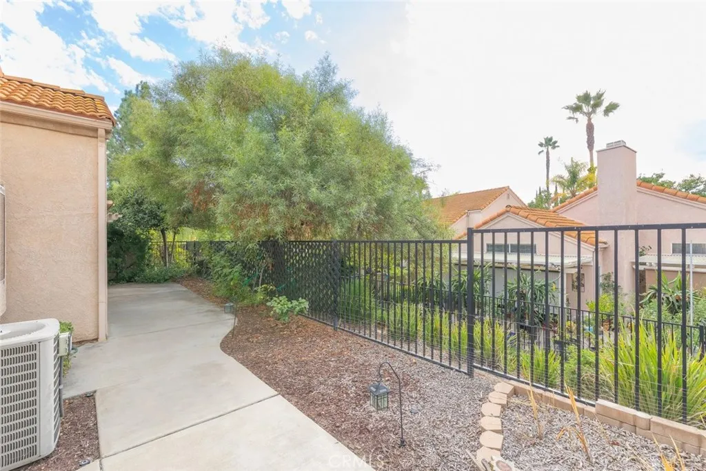 40493 Via Estrada, Murrieta, California 92562 home-pic-32