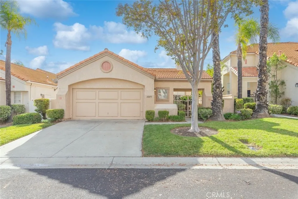 40493 Via Estrada, Murrieta, California 92562 home-pic-2