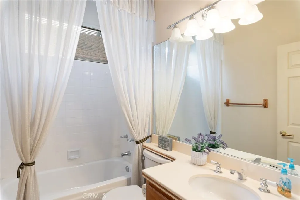 40493 Via Estrada, Murrieta, California 92562 home-pic-28