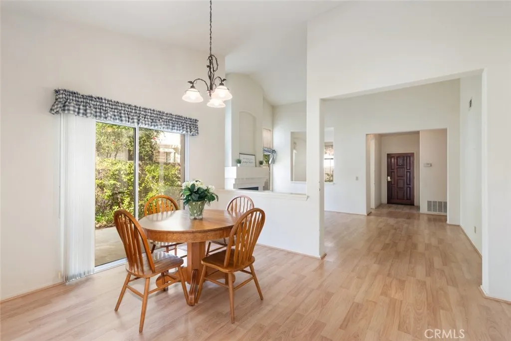 40493 Via Estrada, Murrieta, California 92562 home-pic-13