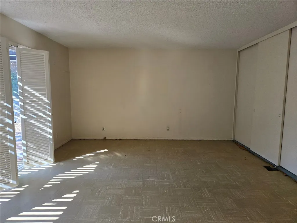 2349 Knollhaven, Simi Valley, California 93065 home-pic-22