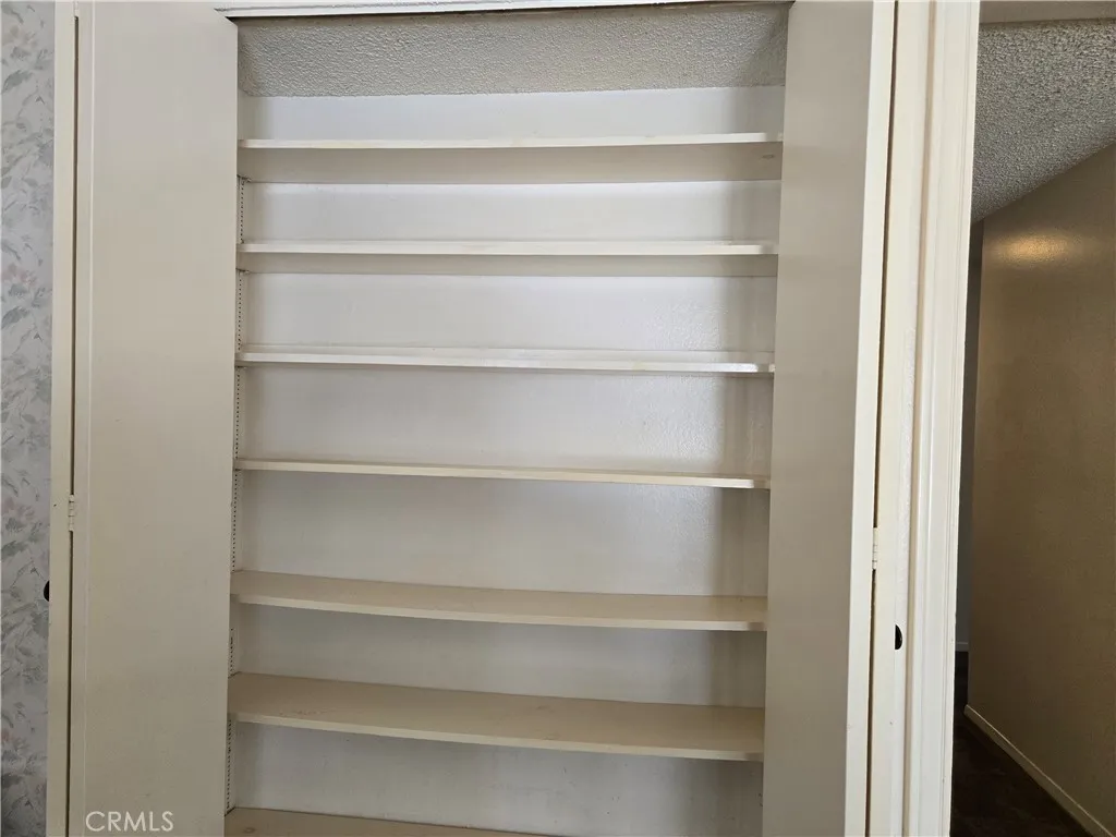 2349 Knollhaven, Simi Valley, California 93065 home-pic-7