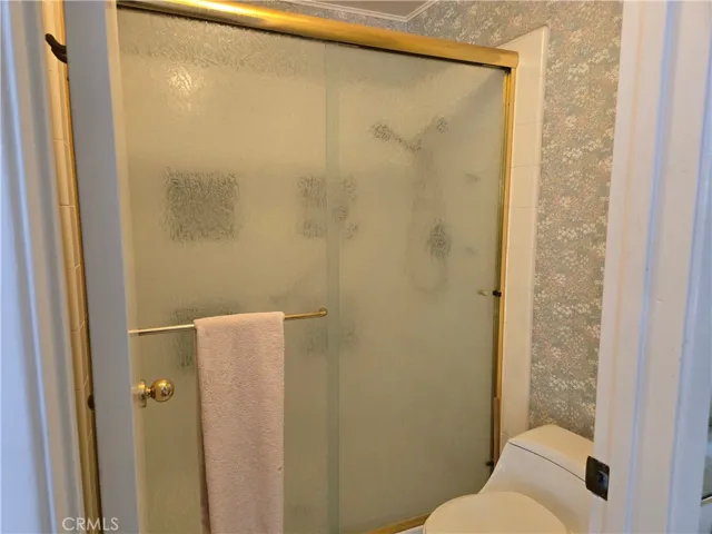 Primary shower