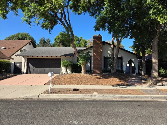 2349 Knollhaven, Simi Valley, California 93065