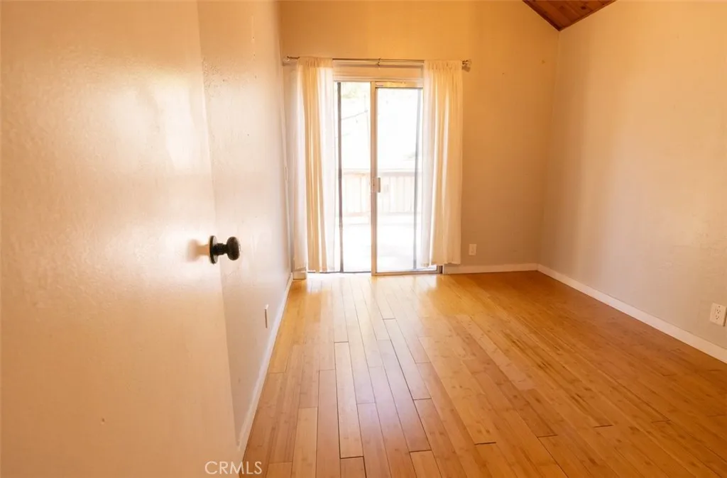 32905 32905 Chipmunk Lane, Arrowbear, California 92382 home-pic-11