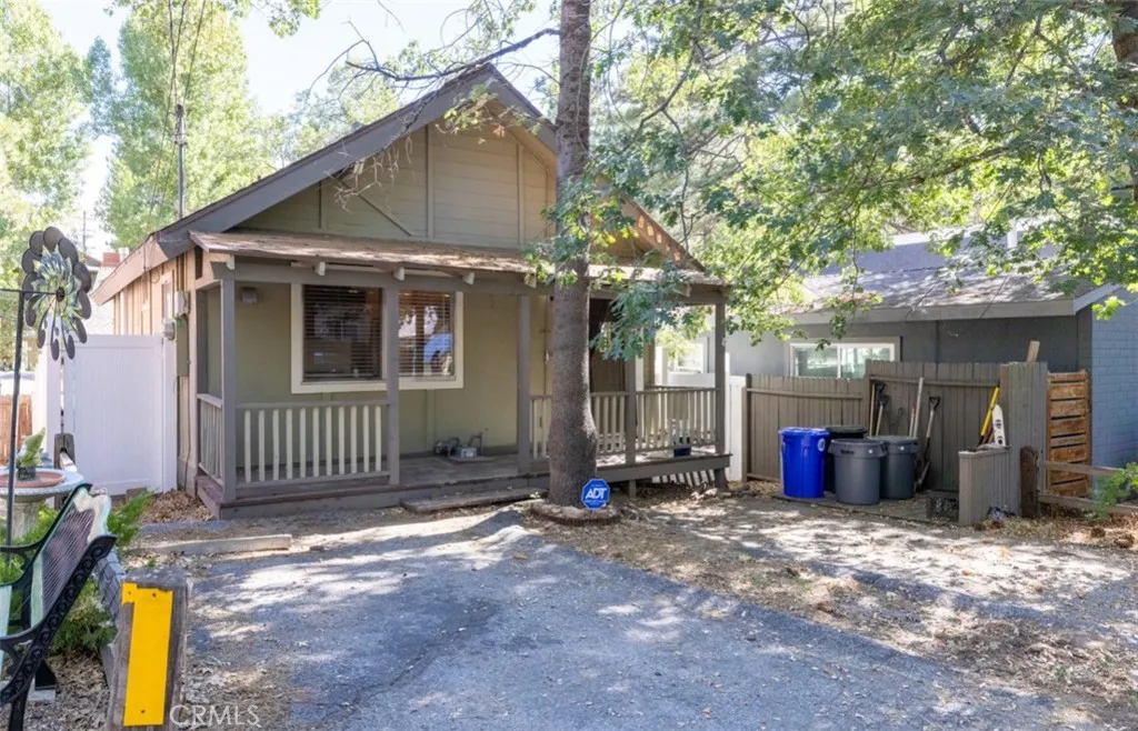 32905 32905 Chipmunk Lane, Arrowbear, California 92382 home-pic-2