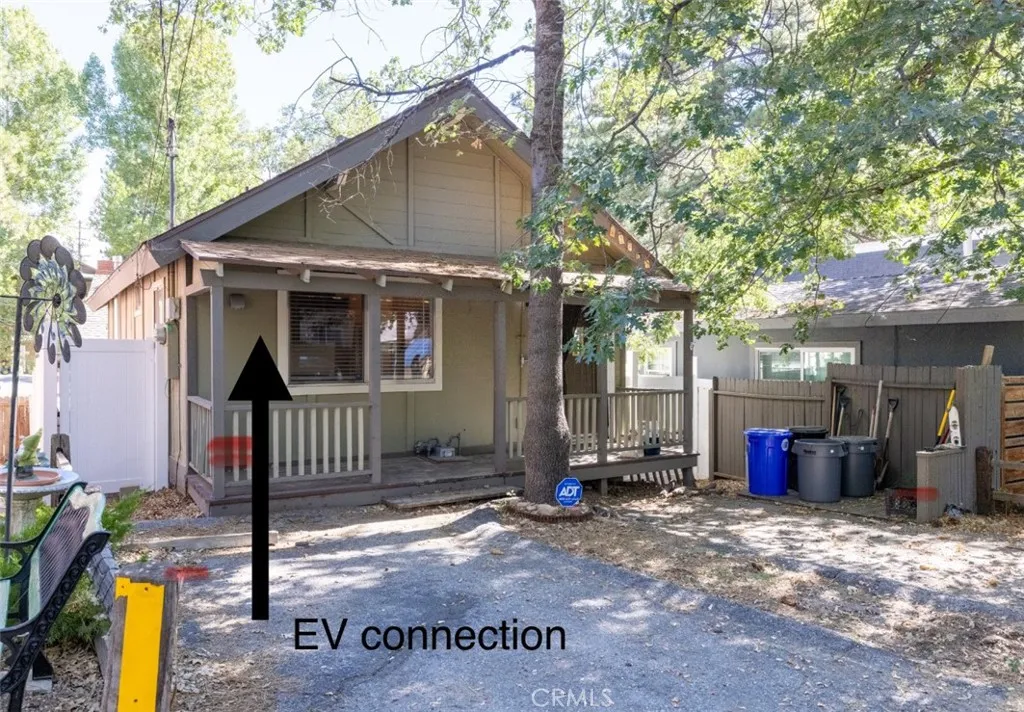 32905 32905 Chipmunk Lane, Arrowbear, California 92382 home-pic-3