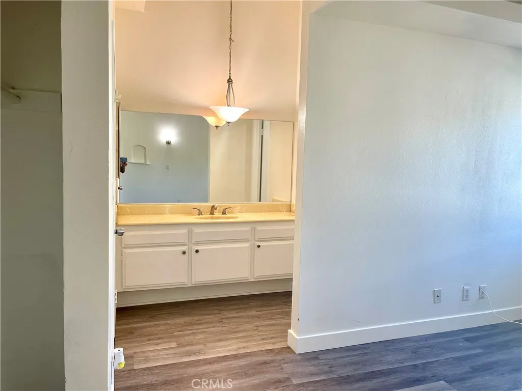 14293 Foothill Boulevard 21, Sylmar, California 91342 home-pic-24