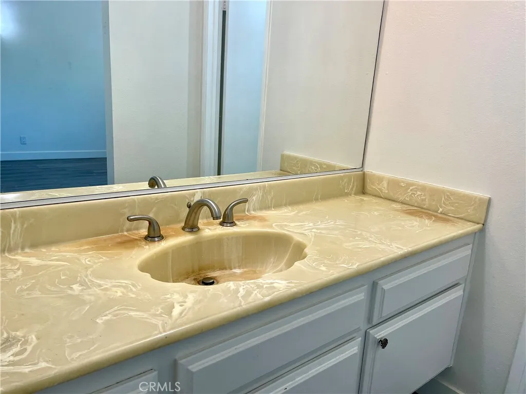 14293 Foothill Boulevard 21, Sylmar, California 91342 home-pic-26