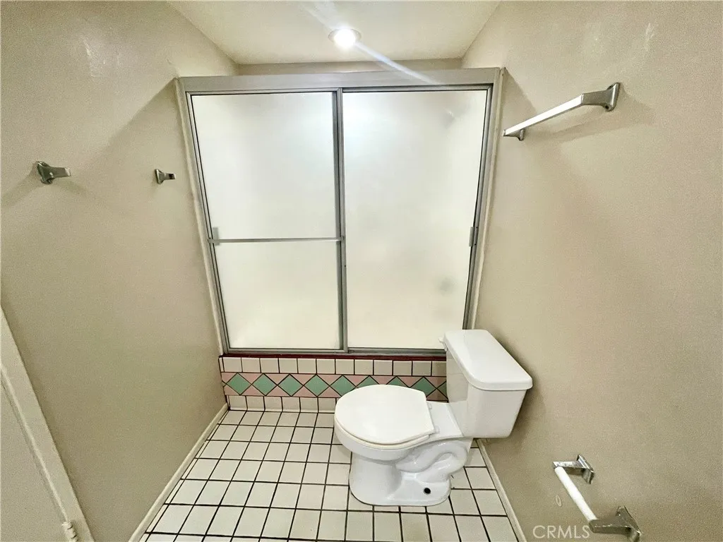 14293 Foothill Boulevard 21, Sylmar, California 91342 home-pic-18