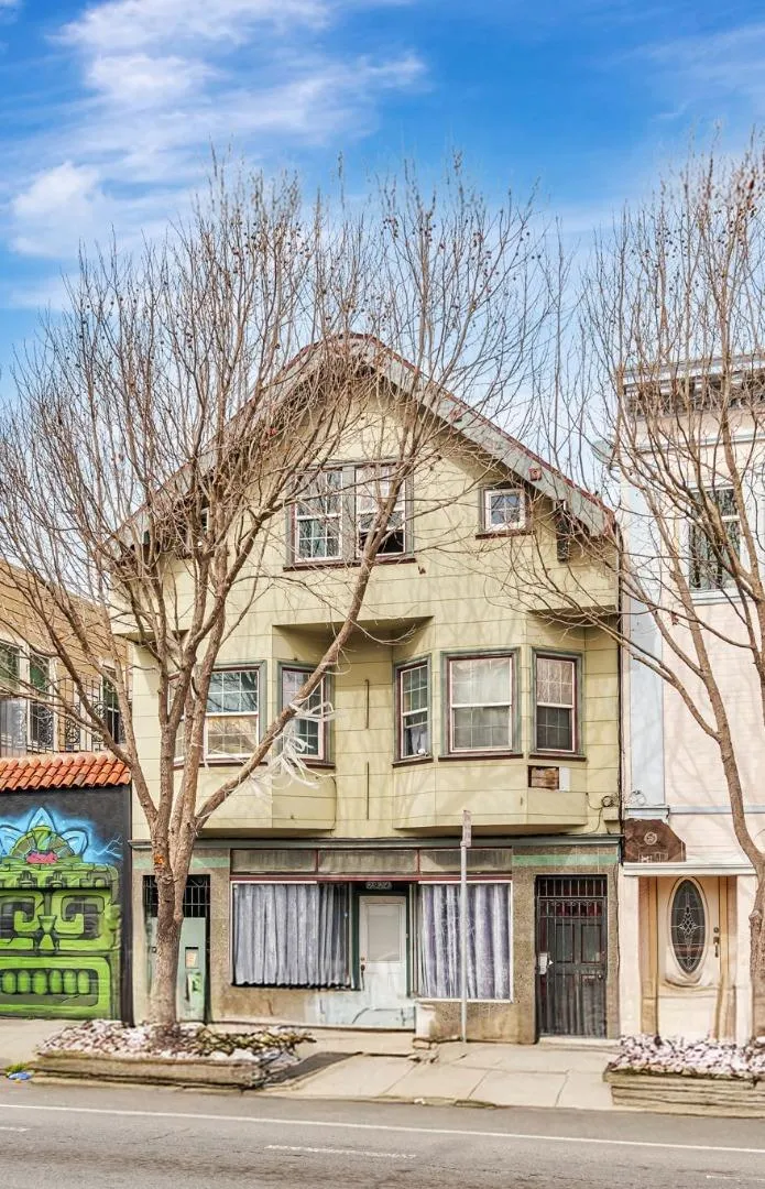 29242926 Cesar Chavez St