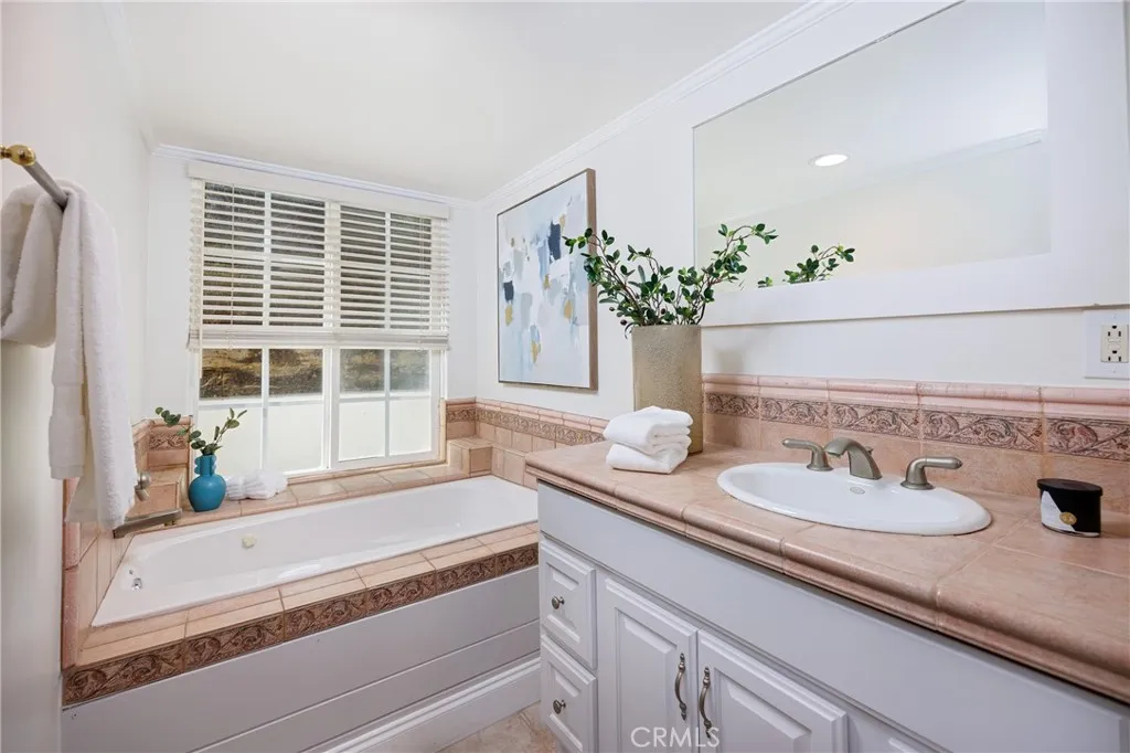 1761 Lemon Ter, North Tustin, California 92705 home-pic-33