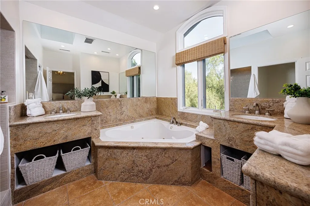 1761 Lemon Ter, North Tustin, California 92705 home-pic-24